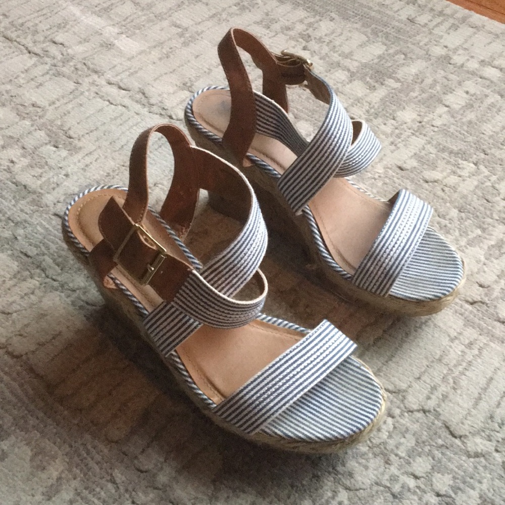 Navy striped wedges
